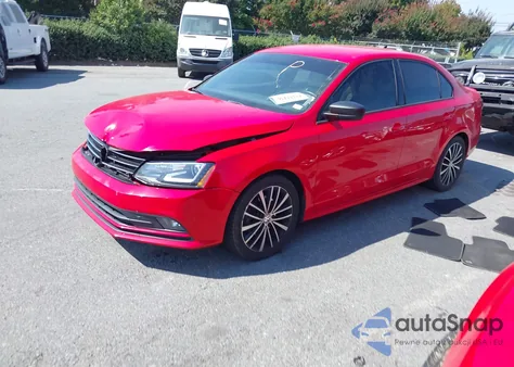 2016 Volkswagen Jetta Sport z USA, uszkodzony, nr VIN 3VWD17AJ8GM337406